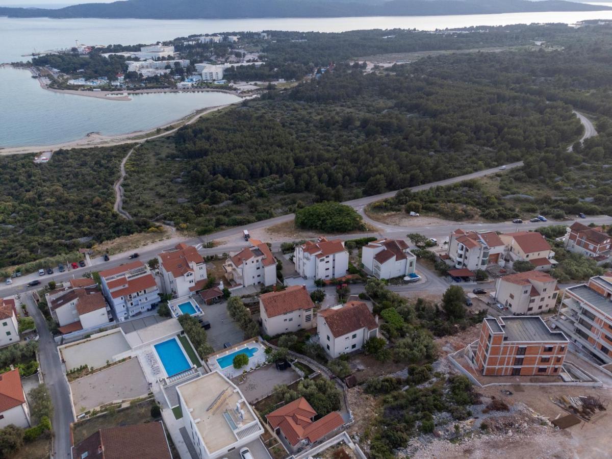 Sun Gardens Villa Šibenik Esterno foto